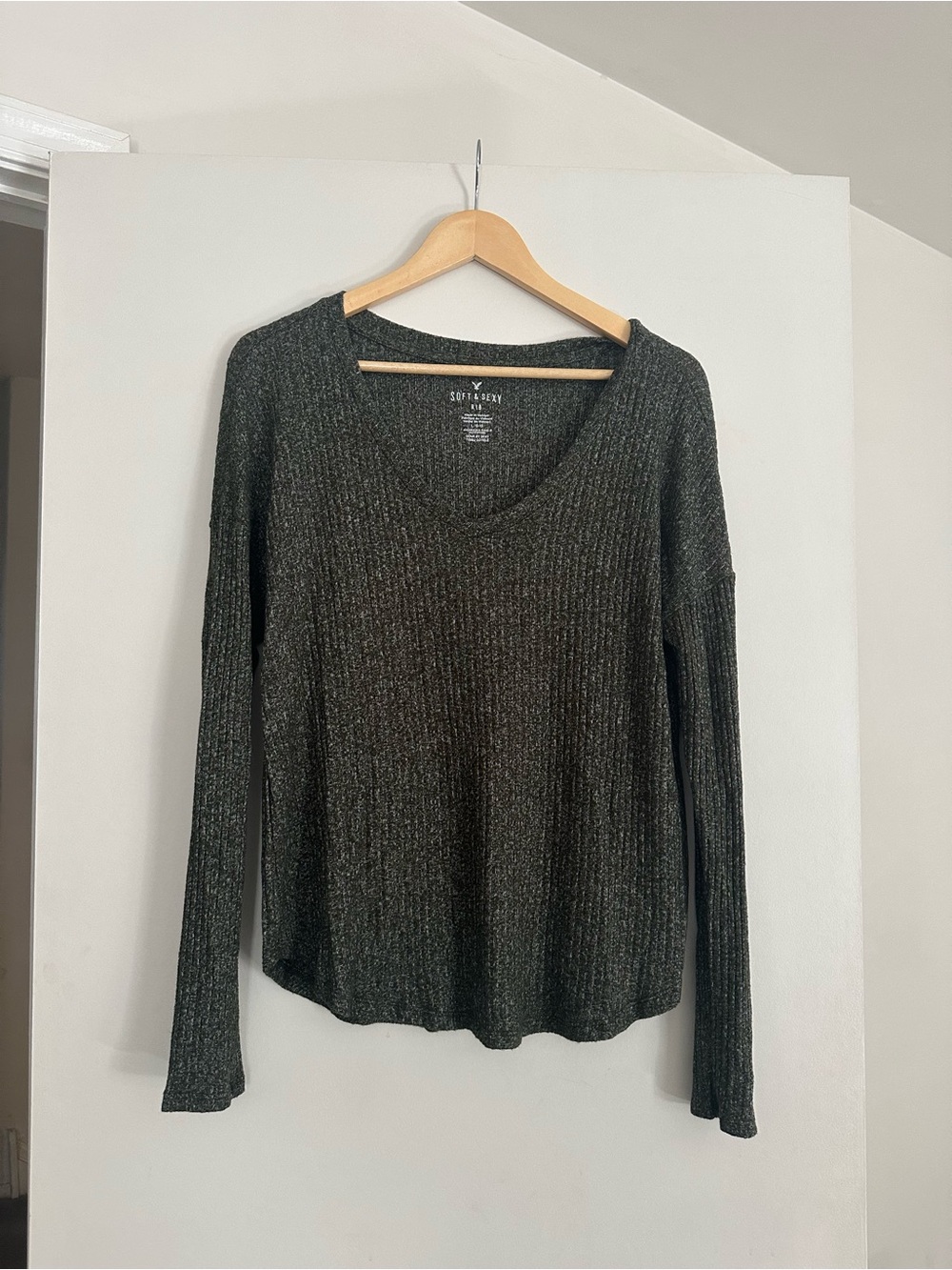 American Eagle Outfitters Ribbed Long-Sleeve Scoop Neck Top - Olive Green